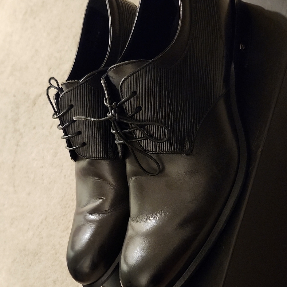 Louis Vuitton Men's Black Leather Oxfords